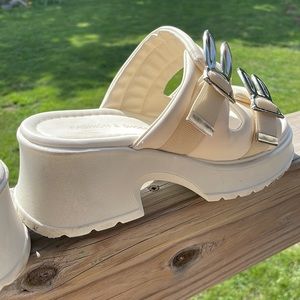 Ivory white cream chunky heel light lug sole bunny ear slipon slides not new EUC